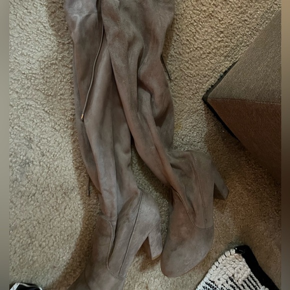 Chinesse laundry over the knees suede boots - Picture 3 of 6